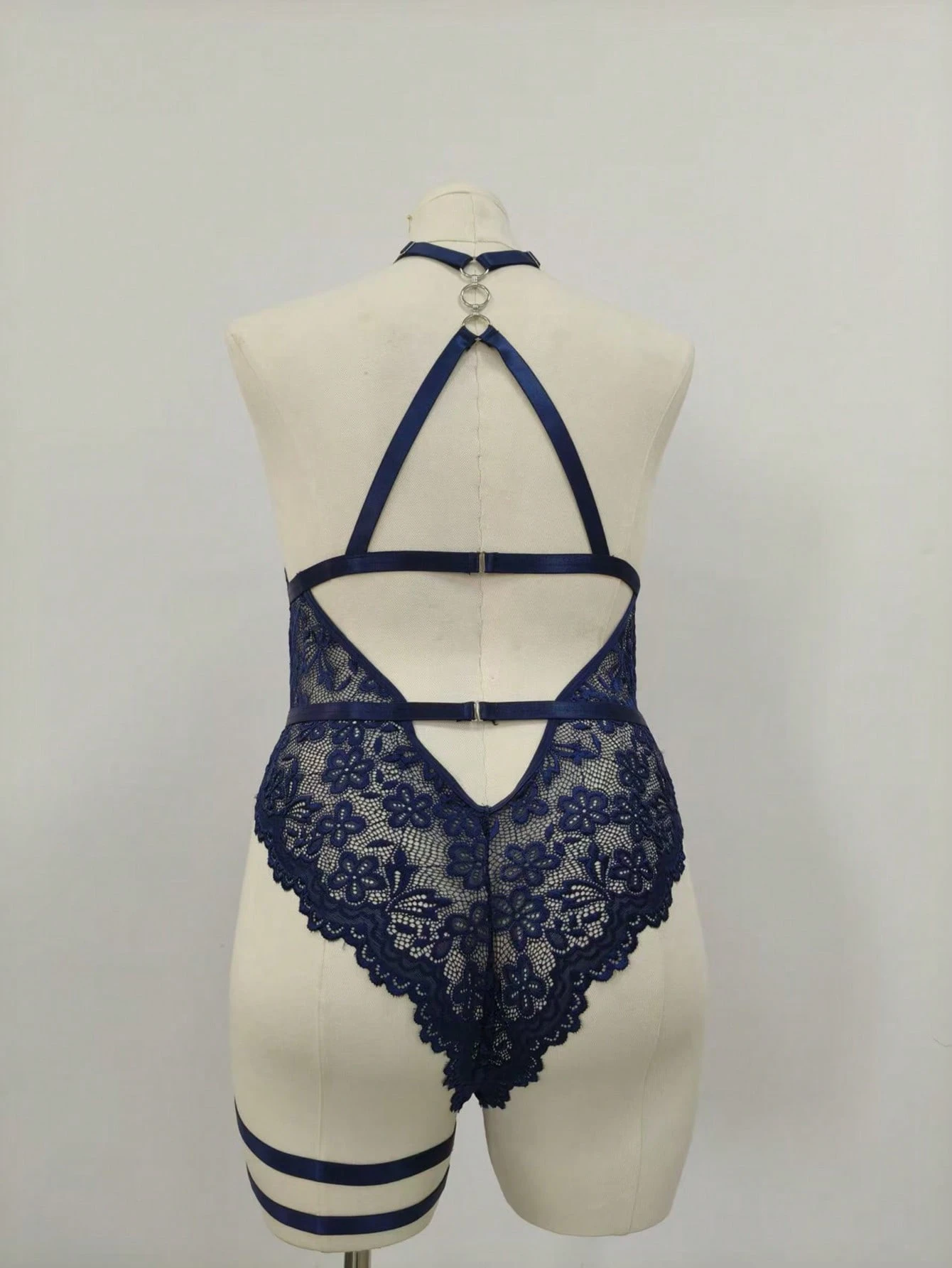 Blue Lace Wireless Bodysuit Wi - Garter Belt Set avis et prix